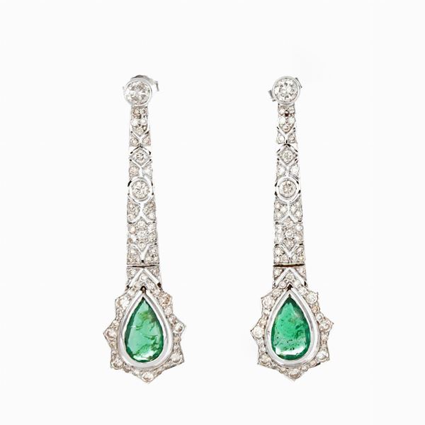 Orecchini pendenti con smeraldi e diamanti  - Auction GIOIELLI E OROLOGI - Faraone Casa d'Aste