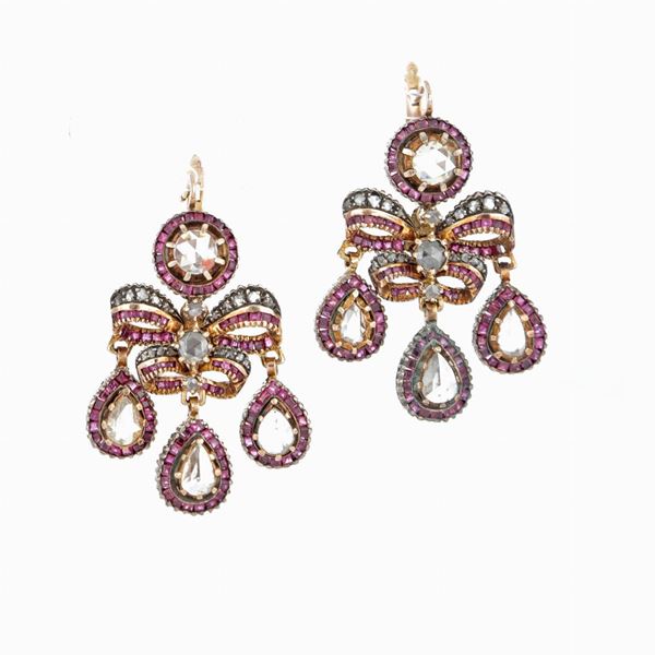 Orecchini chandelier con rubini e diamanti