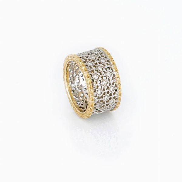 Anello fascia traforata con diamanti 