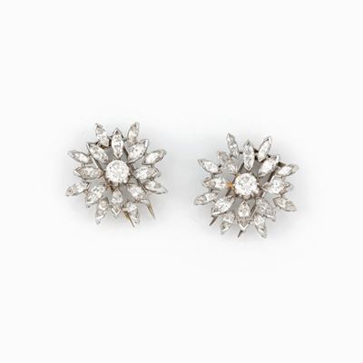 Coppia di Spille Floreali con Diamanti