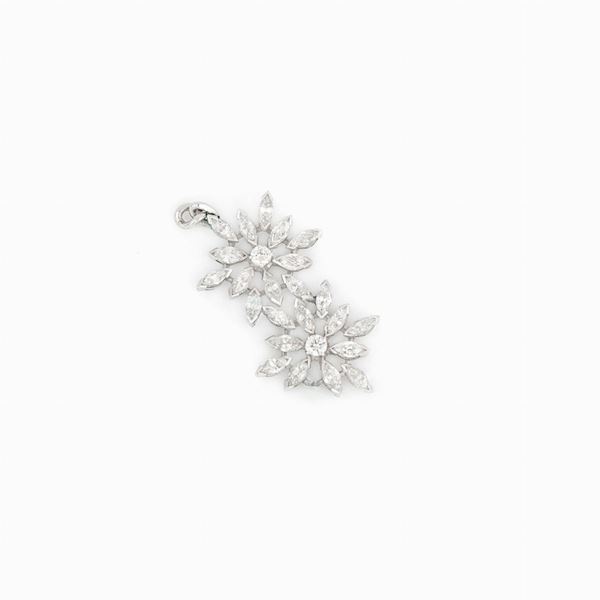 Pendente floreale con diamanti 