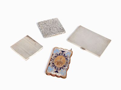Scatole in Argento e Carnet da Ballo Dorato