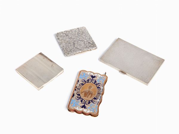 Scatole in argento e carnet da ballo dorato