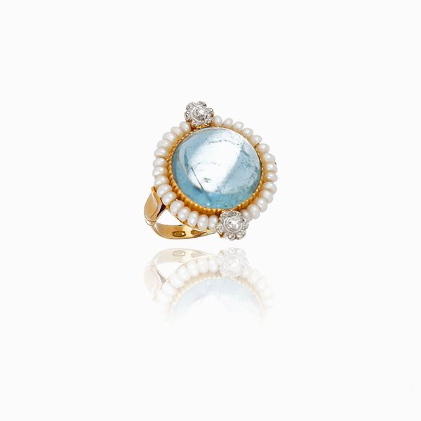 Anello con acquamarina e perle