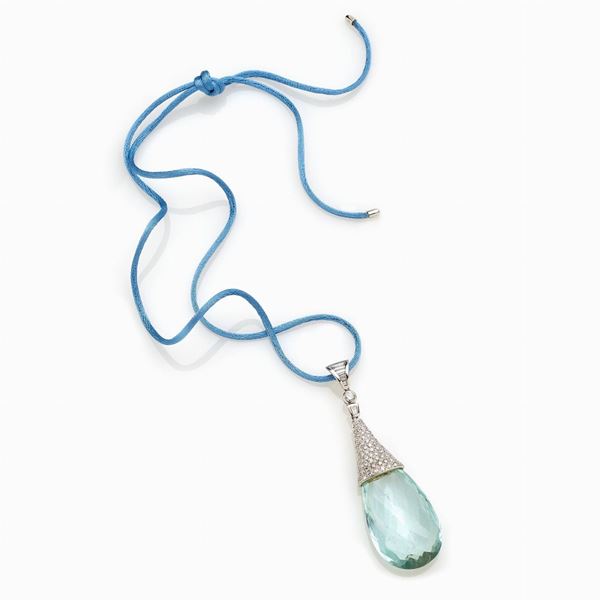 Pendente con acquamarina con diamanti 