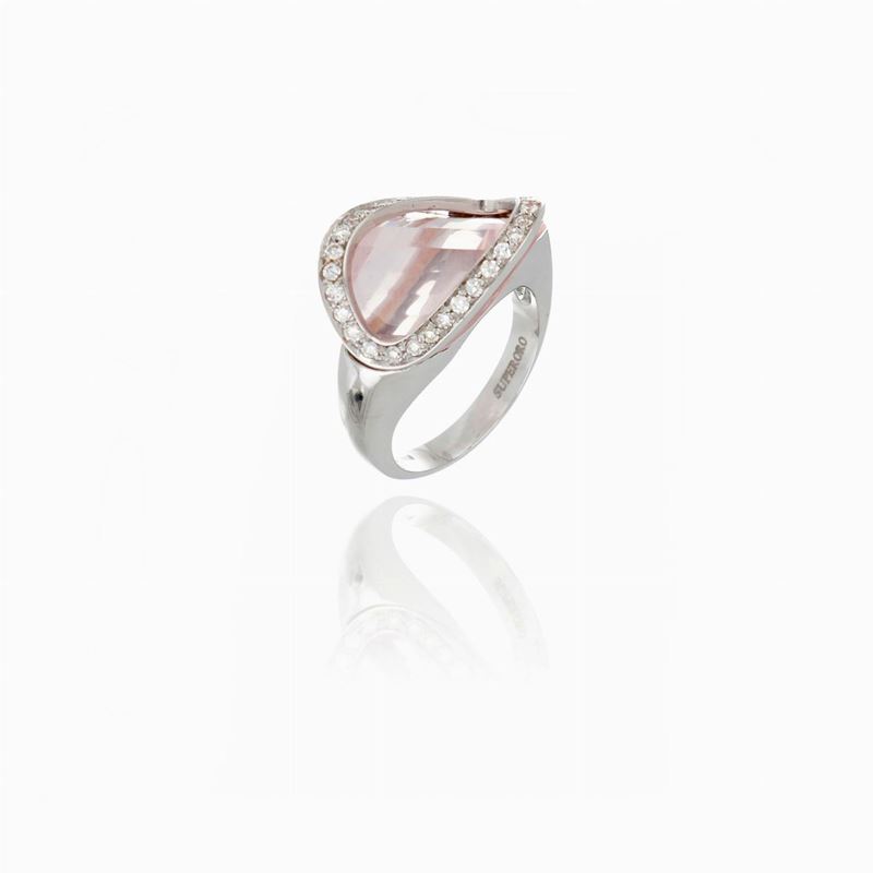 Anello con Morganite e Diamanti