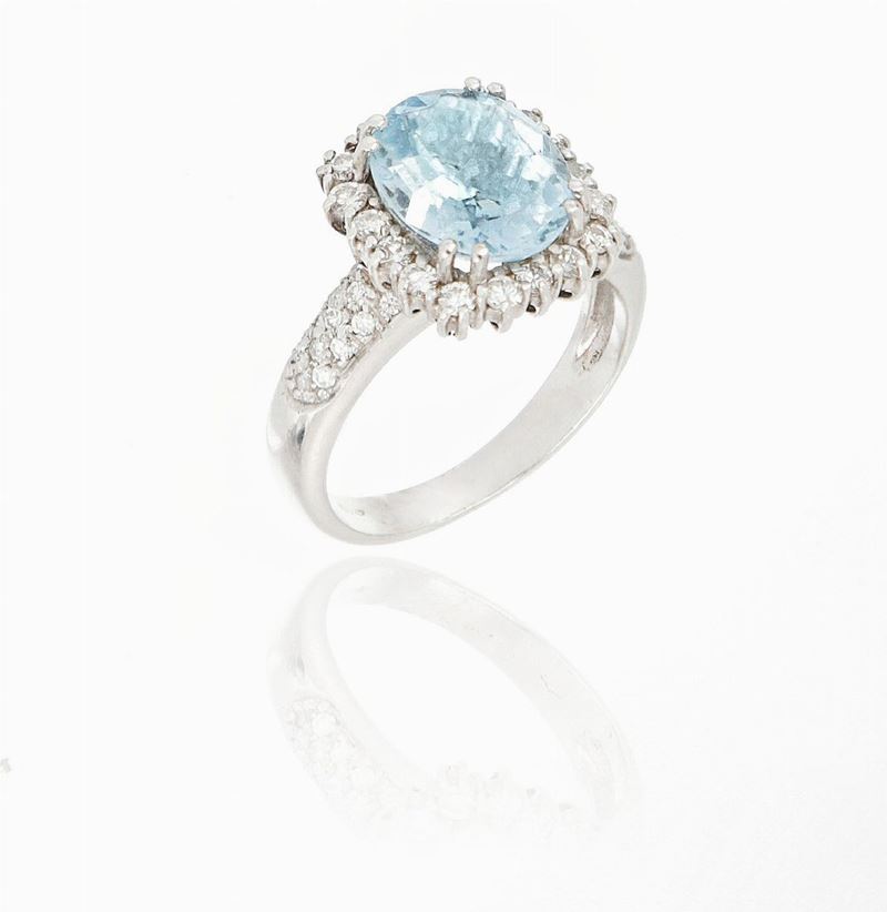 Anello con Acquamarina