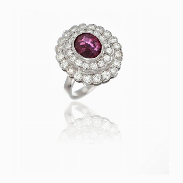 Anello margherita con rubino