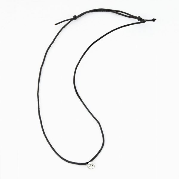 Solitaire necklace