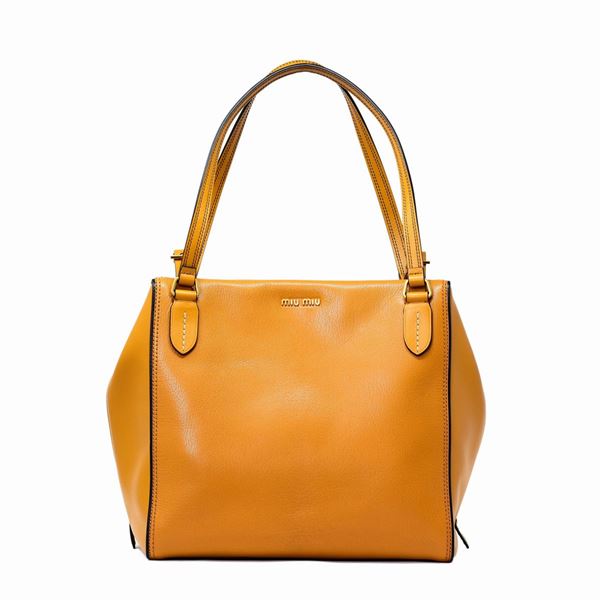 Miu Miu : Miu Miu Shopper  - Auction LUXURY GOODS - Faraone Casa d'Aste