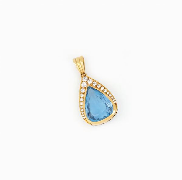 Pendant with important aquamarine