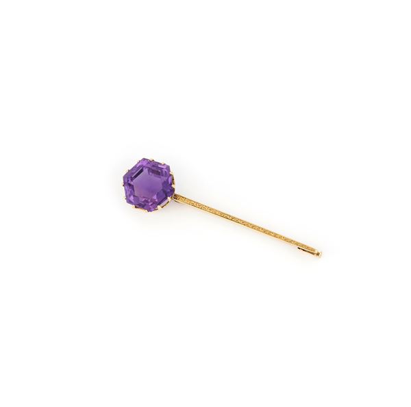 Brooch with amethyst  - Auction GIOIELLI, OROLOGI E VINTAGE LUXURY GOODS - Faraone Casa d'Aste