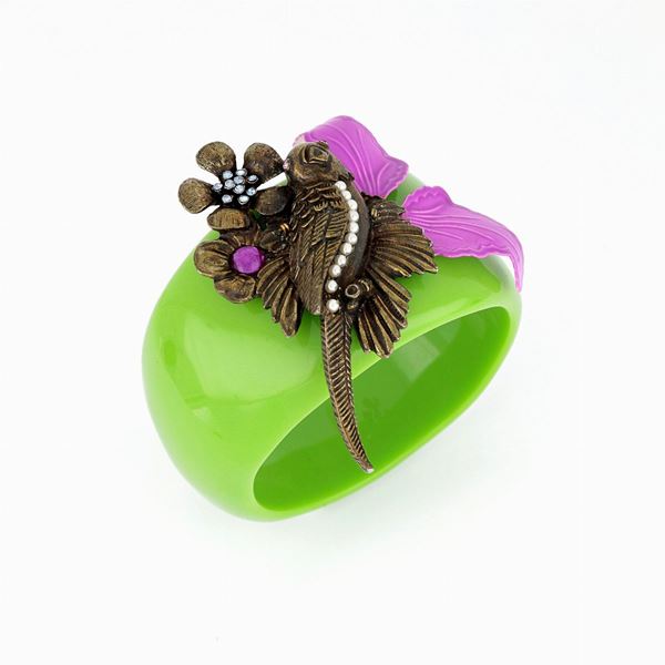 Bangle with bird of paradise