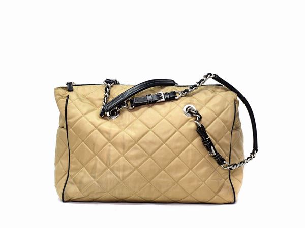 Prada : Borsa Prada  - Asta LUXURY GOODS - Faraone Casa d'Aste