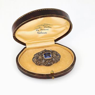 Spilla Antica Traforata