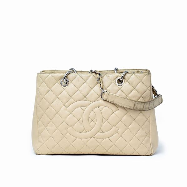 Chanel : Chanel Tote Grand Shopping  - Auction LUXURY GOODS - Faraone Casa d'Aste