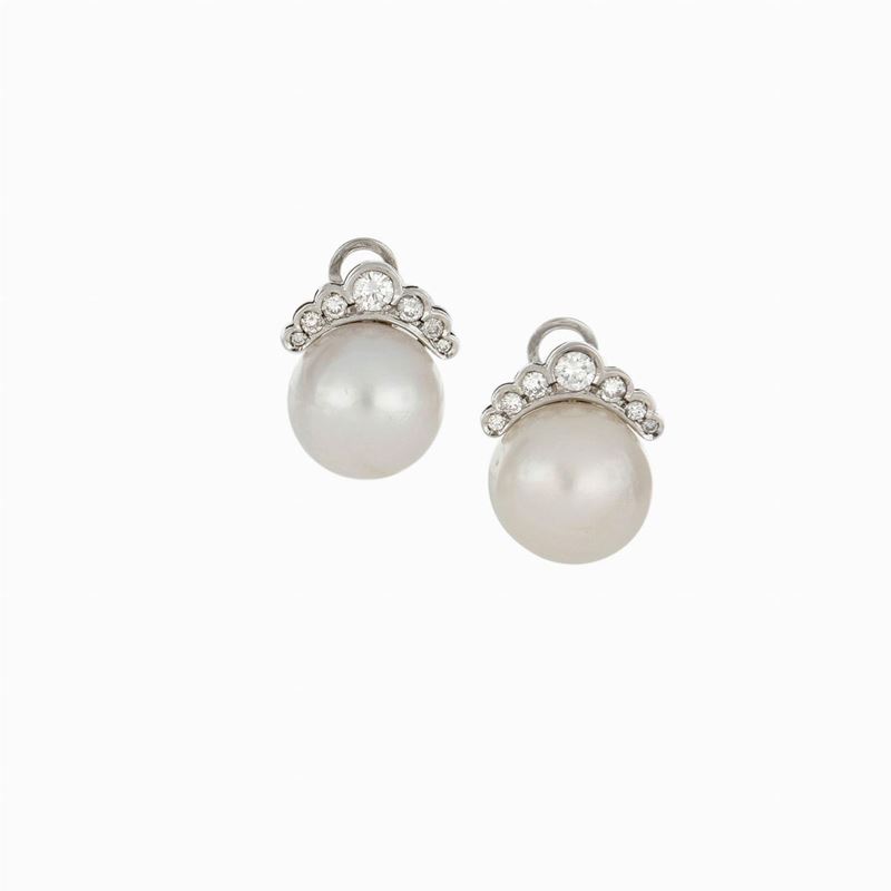 Orecchini in Oro Bianco con Perle South Sea e Diamanti
