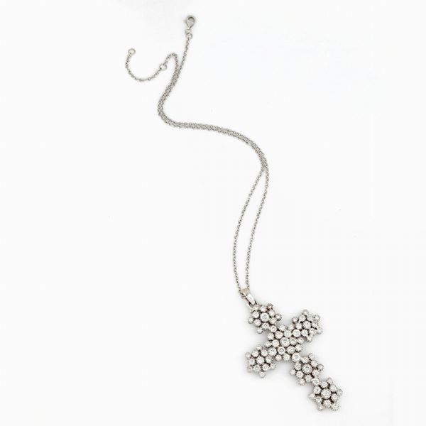 Cross pendant with diamonds
