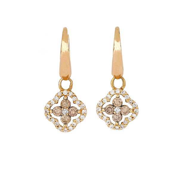 Drop earrings with diamonds