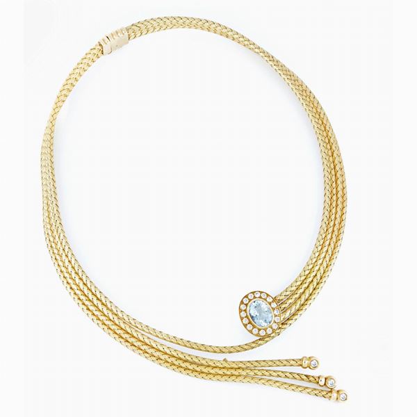 Necklace with aquamarine