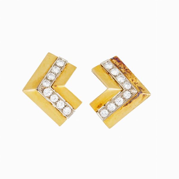 Earrings mounting diamonds