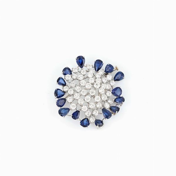 Brooch with diamonds and sapphires