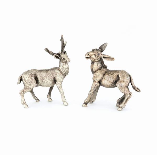 Set consisting of silver animals