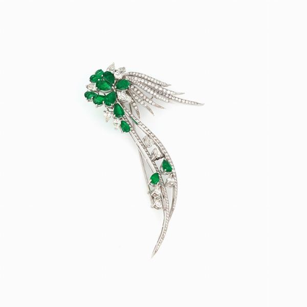 Spilla con diamanti e smeraldi  - Asta GIOIELLI, OROLOGI E VINTAGE LUXURY GOODS - Faraone Casa d'Aste