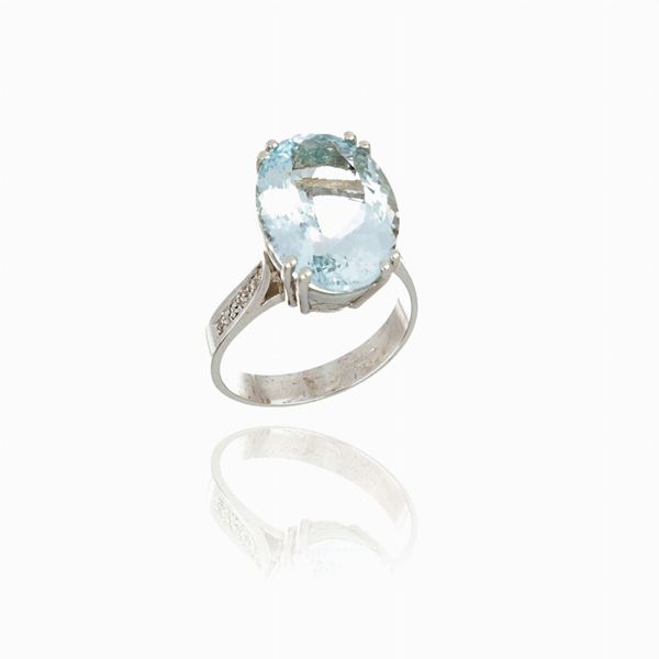 Anello con acquamarina  - Asta GIOIELLI E OROLOGI - Faraone Casa d'Aste