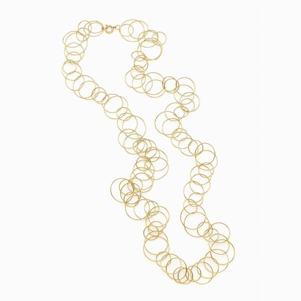 Long necklace attributable to Cusi