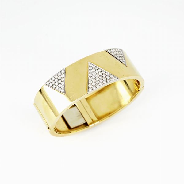 Bangle with diamonds