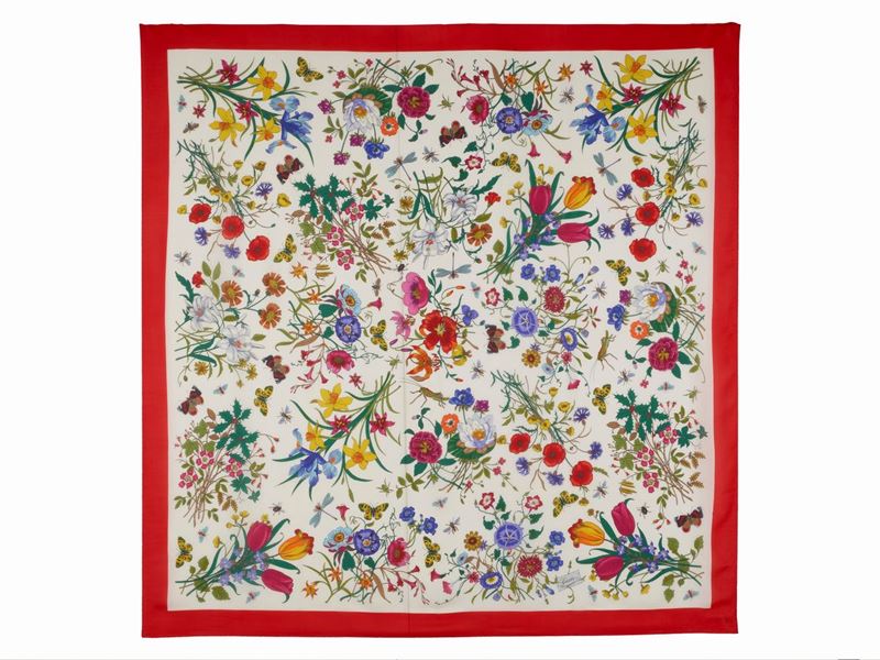 Foulard Gucci Flora, V. Accornero con Libro