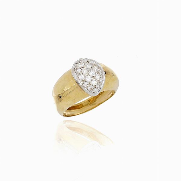 Ring with diamonds