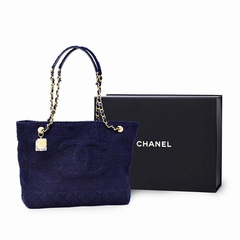 Chanel Paris-31 Rue Cambon Timeless CC Shopping Large