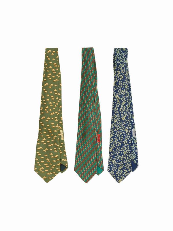 Hermes : Set of three Hermès ties  - Auction GIOIELLI, OROLOGI E VINTAGE LUXURY GOODS - Faraone Casa d'Aste