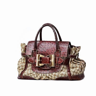 Gucci Dialux Queen Bow