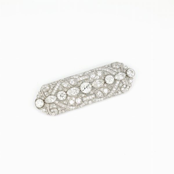 Belle Epoque brooch with diamonds