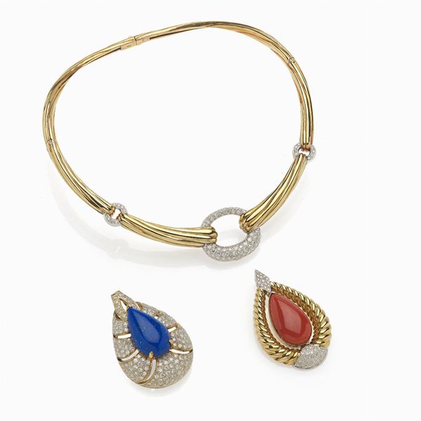 Yellow gold necklace with diamonds and removable pendants coral and lapis