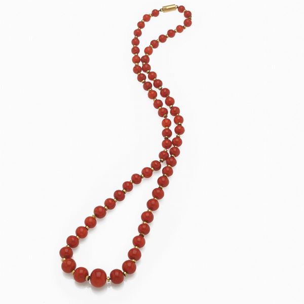 Collana con boule di  corallo 