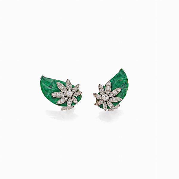 Orecchini con foglie di giadeite intagliata e diamanti  - Auction GIOIELLI E OROLOGI - Faraone Casa d'Aste