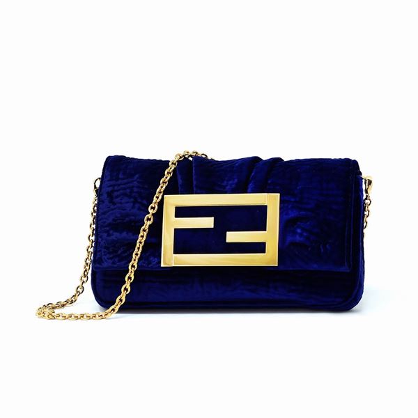 Fendi : Pochette Fendi velluto blu  - Asta GIOIELLI, OROLOGI E LUXURY GOODS - Faraone Casa d'Aste