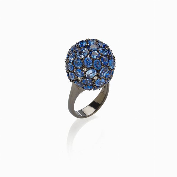 Sphere ring with sapphires and diamonds  - Auction GIOIELLI, OROLOGI E VINTAGE LUXURY GOODS - Faraone Casa d'Aste