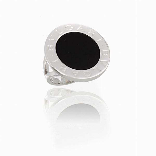 Bulgari - Bulgari white gold ring with onyx 