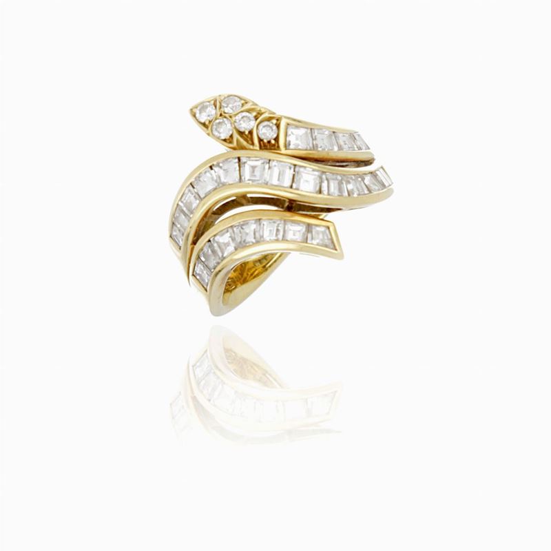Anello in Oro Giallo con Diamanti