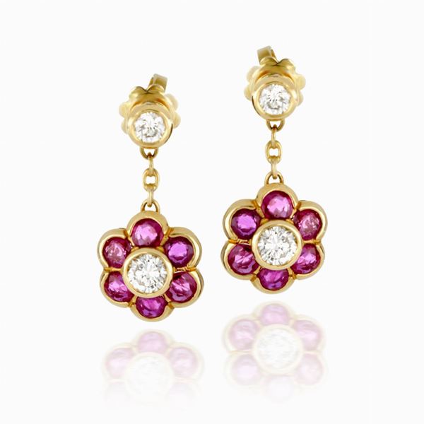 Yellow gold, rubies and diamond earrings