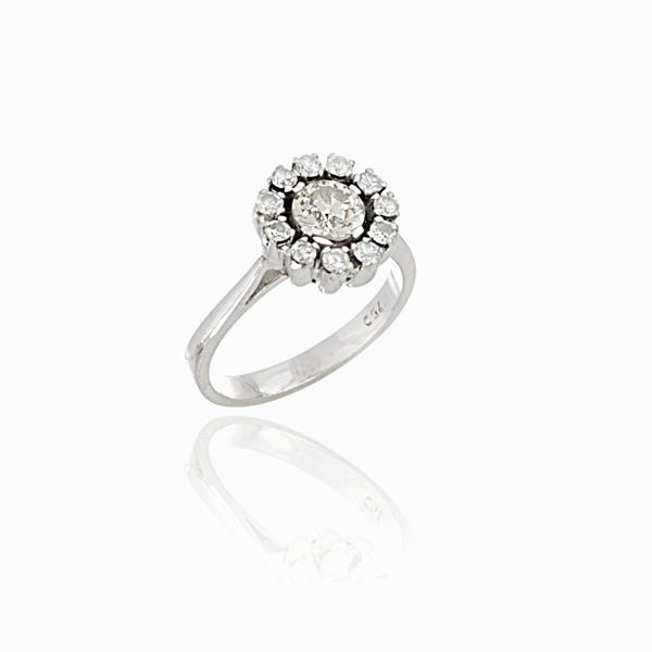 Anello con diamanti