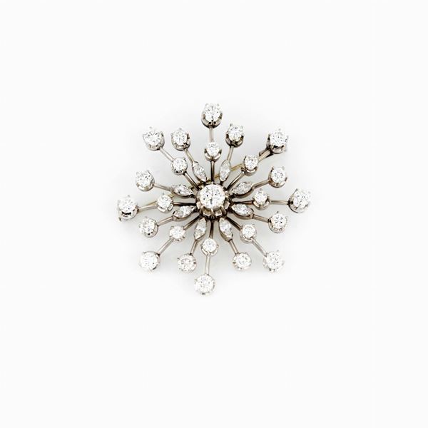 White gold and diamond brooch