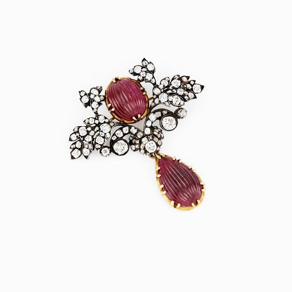Spilla d'epoca in argento, oro, diamanti e rubini