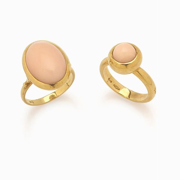 Two peau d'ange coral rings  - Auction GIOIELLI, OROLOGI E VINTAGE LUXURY GOODS - Faraone Casa d'Aste