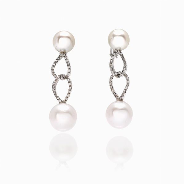 White gold earrings, pearls and diamonds